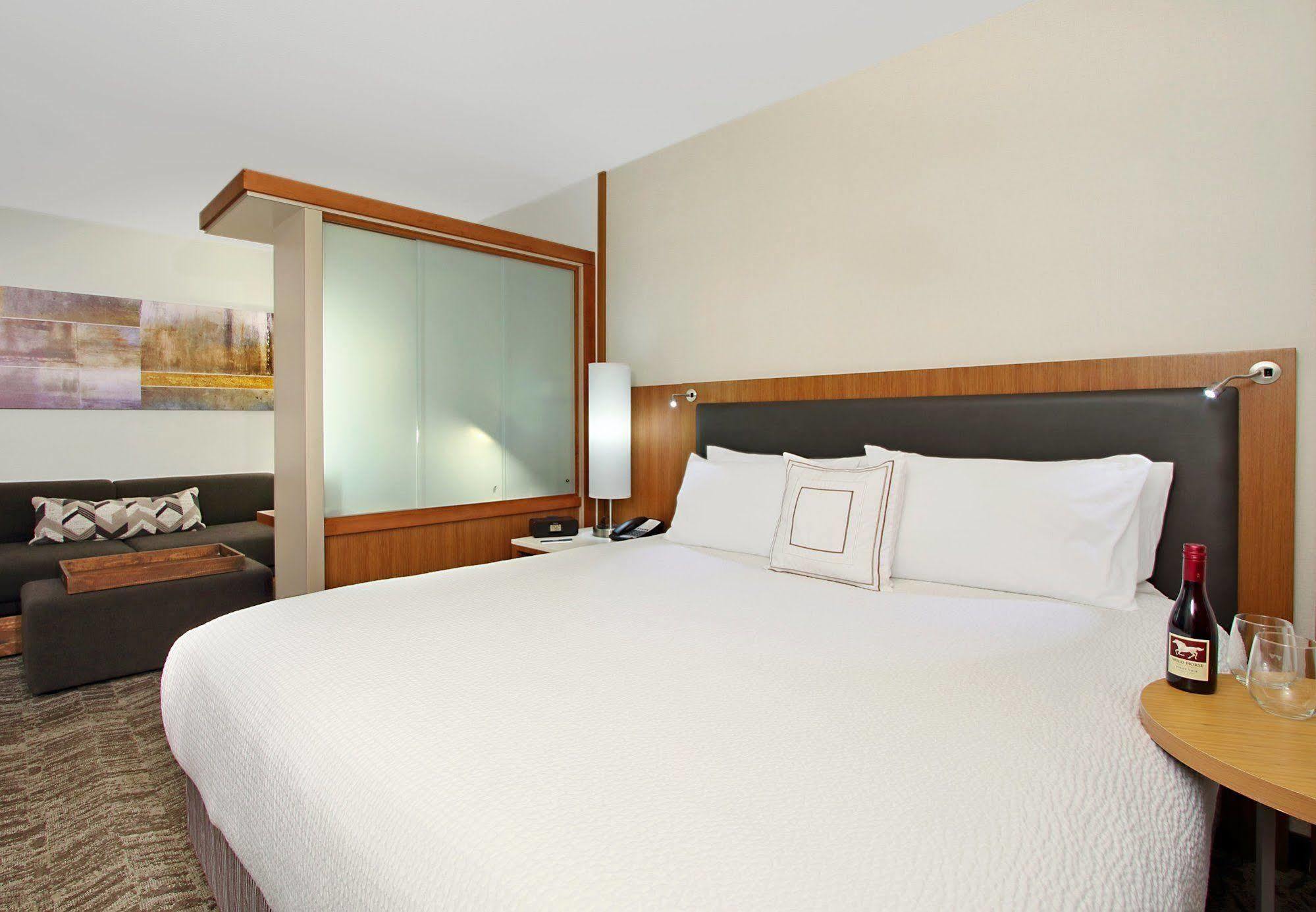 SpringHill Suites by Marriott Madera Exteriör bild