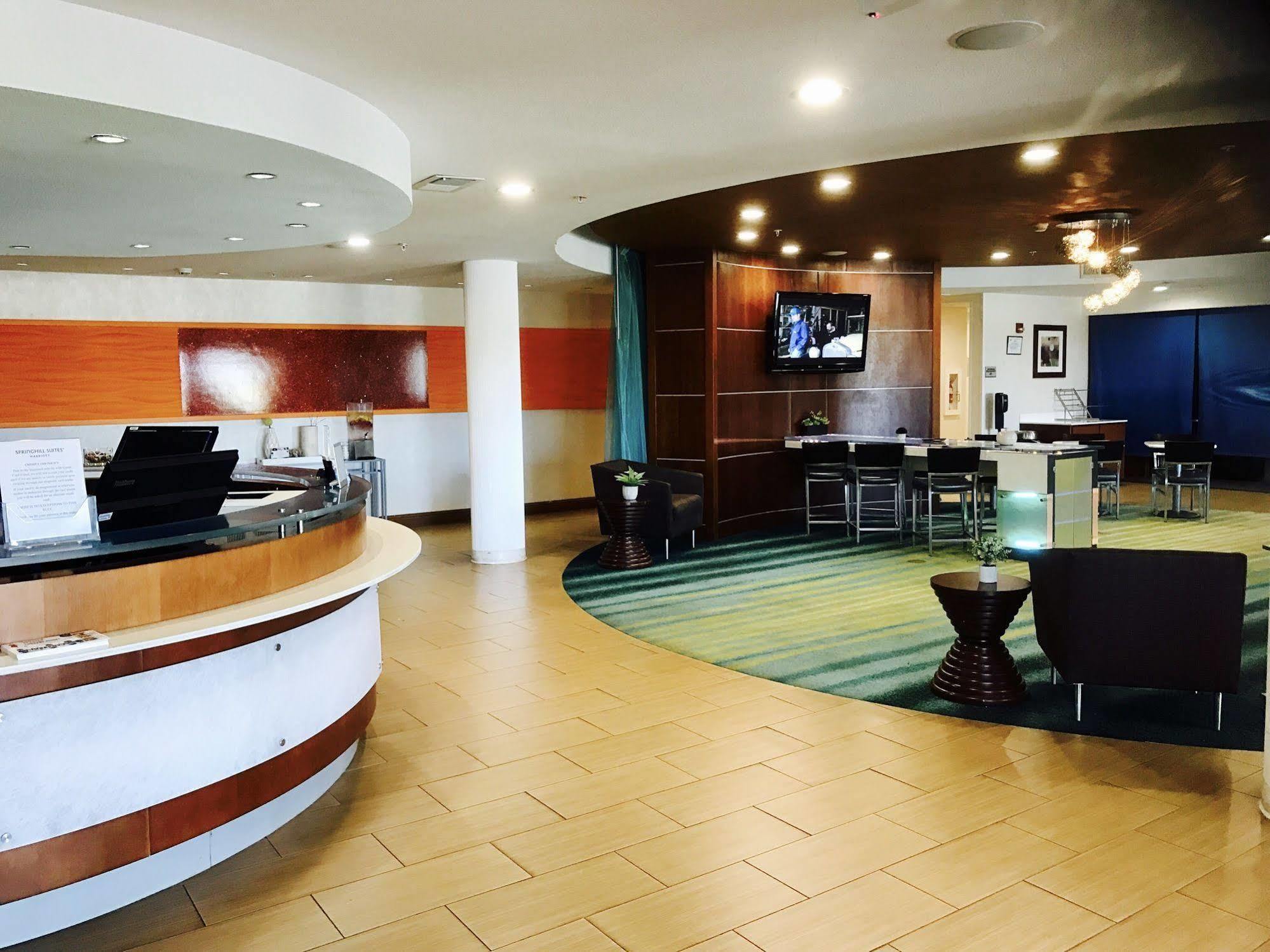 SpringHill Suites by Marriott Madera Exteriör bild